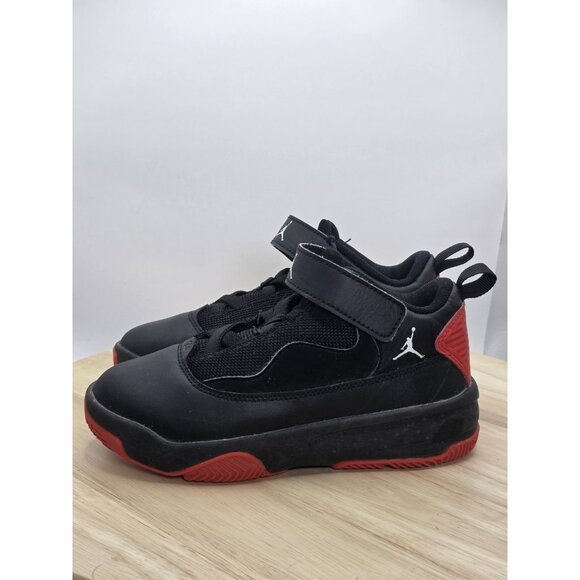 Nike Boys Air Jordan Max Aura 2 CN8095-060 Black Basketball Shoes Sneakers 12.5C - Picture 1 of 9